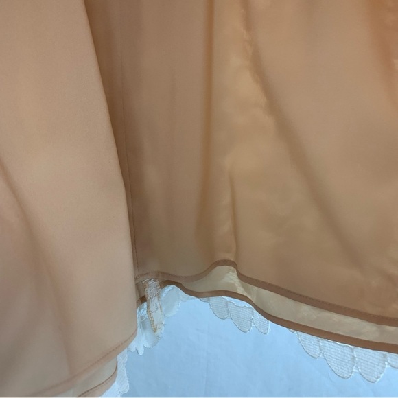 NWT Vince Camuto Scalloped Hem White Lace Dress, size 8 - Picture 12 of 14